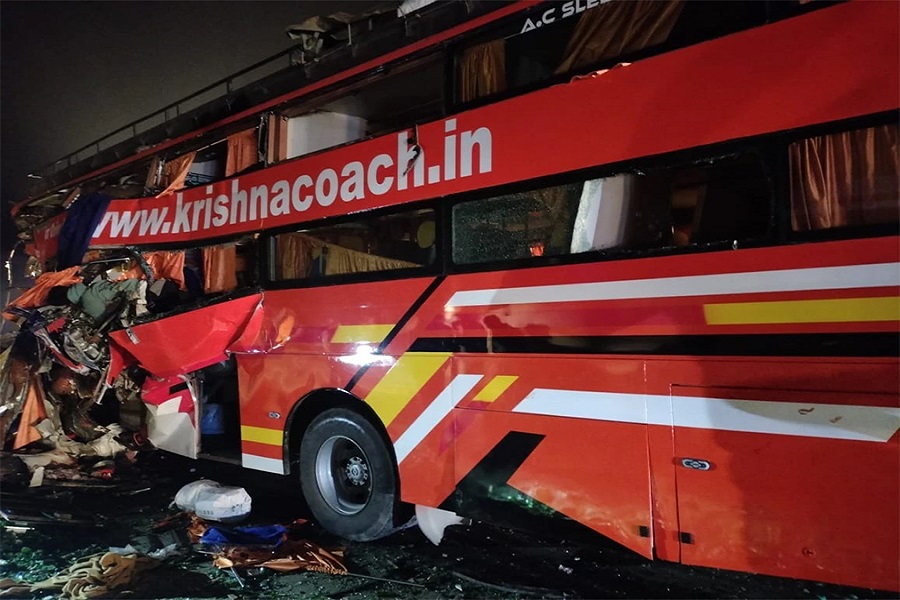 भारतको यूपीमा सवारी दुर्घटनामा ५ जनाको मृत्यु